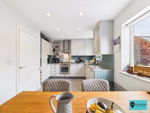 Kitchen/Diner- click for photo gallery